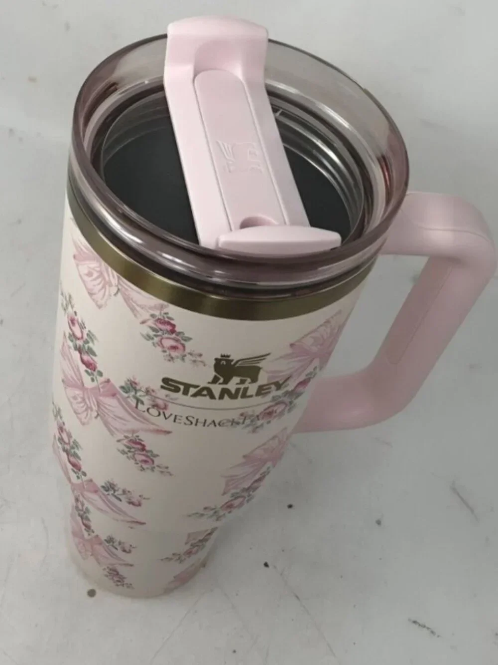Stanley x LoveShackFancy Rosa Beaux Pink Quencher 40oz Tumbler New - Picture 3 of 4